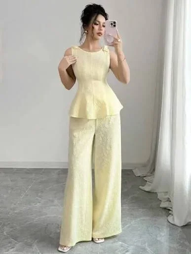 Fashion inspiration trendy women's clothing
